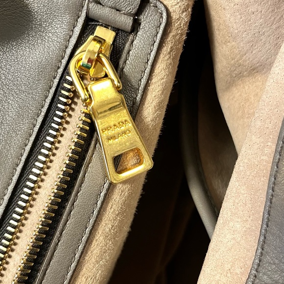 Prada Brand New Unisex Soft Calf Tote BAMBU BN1713 - Picture 13 of 13